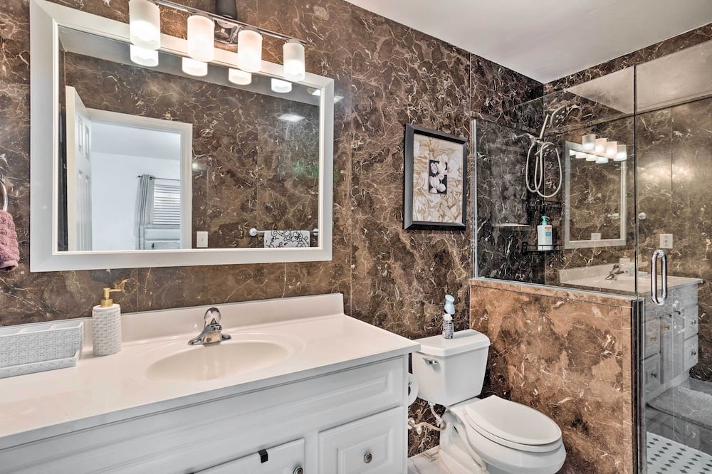 West Palm Beach Apartment 3 Mi to Shore! - Westgate, FL