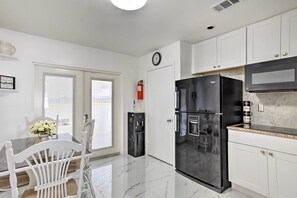 Apartemen (3 Bedrooms) | Interior