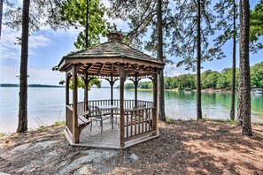 Interior - Views, Pools & Marina: Lake Keowee Condo! (Salem)