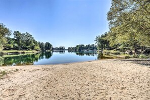 Interior - Views, Pools & Marina: Lake Keowee Condo! (Salem)