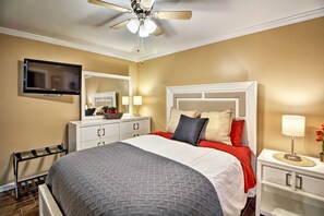 Apartment (2 Bedrooms) | Interior - Ocean Views & Amenities: Sands Beach Club Condo! (Myrtle Beach)