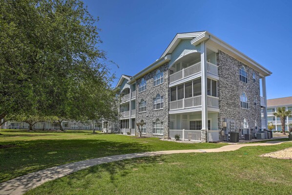 Apartment (2 Bedrooms) | Interior - 2 Mi to Water: Myrtle Beach Condo w/ Pool Access (Myrtle Beach)
