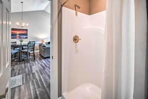 Apartment (2 Bedrooms) | Interior - 2 Mi to Water: Myrtle Beach Condo w/ Pool Access (Myrtle Beach)