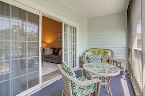 Apartment (2 Bedrooms) | Interior - 2 Mi to Water: Myrtle Beach Condo w/ Pool Access (Myrtle Beach)