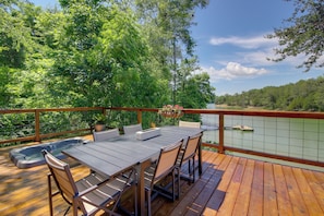 Interior - Lakefront Sevierville Cabin w/ Hot Tub & Fire Pit! (Sevierville)