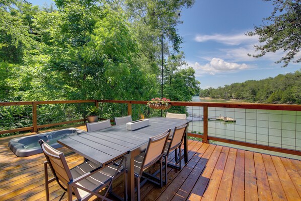 House (3 Bedrooms) | Interior - Lakefront Sevierville Cabin w/ Hot Tub & Fire Pit! (Sevierville)