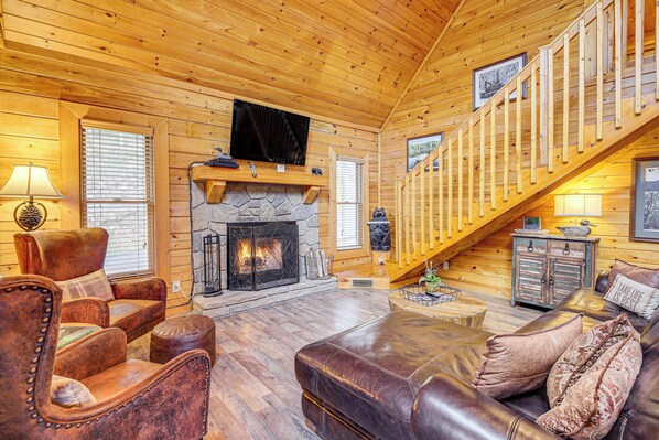 Interior - Lakefront Sevierville Cabin w/ Hot Tub & Fire Pit! (Sevierville)