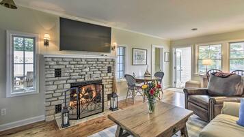 Cottage (2 Bedrooms) | Interior