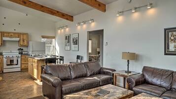 Apartment (2 Bedrooms) | Front of property