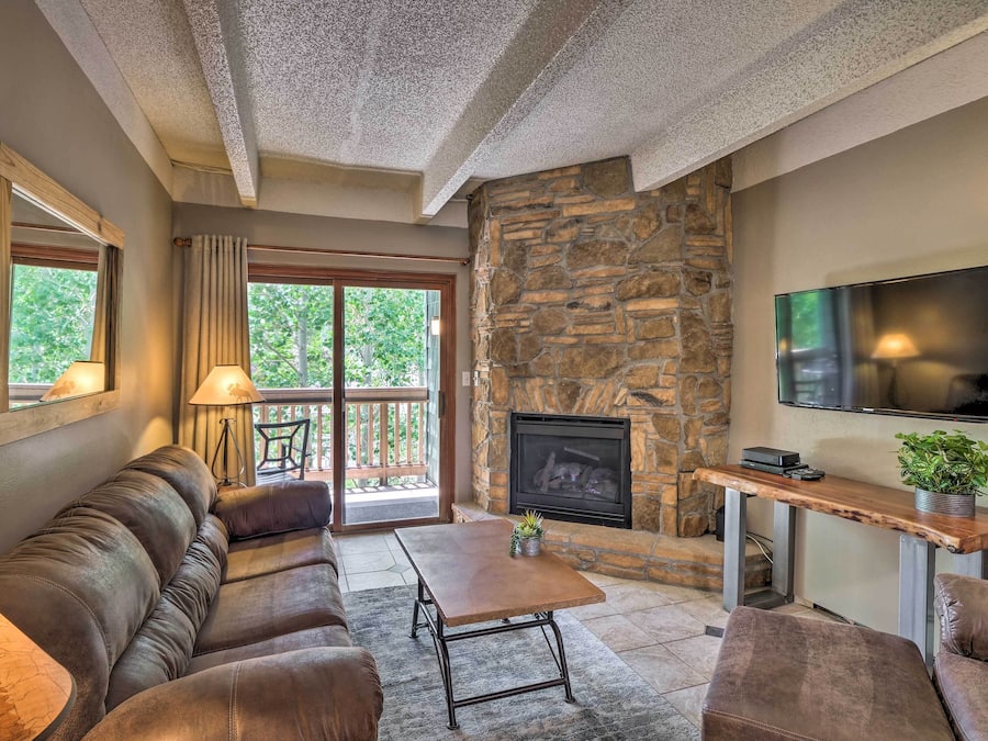 Apartment (2 Bedrooms) | Front of property