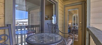 Cozy Ski-in/ski-out Granby Condo w/ Balcony!