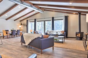 House (4 Bedrooms) | Interior