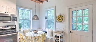 Charming Jaffrey Cottage w/ Deck & Grill!