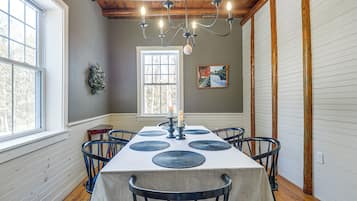 Cottage (4 Bedrooms) | Interior