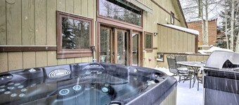 Frisco Townhome w/ Hot Tub - 10 Mi to Breckenridge
