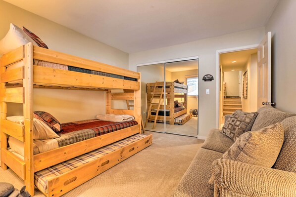 Apartment (3 Bedrooms) | Interior - Frisco Townhome w/ Hot Tub - 10 Mi to Breckenridge (Frisco)
