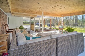 Terrace/patio - Family-friendly Baton Rouge Abode w/ Patio! (Baton Rouge)