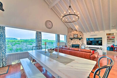 Spacious Getaway ~ 12 Acres, Views, & Hot Tub!