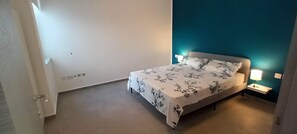 2 chambres, fer et planche à repasser, lit parapluie, Wi-Fi gratuit