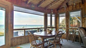 Cottage (3 Bedrooms) | Interior
