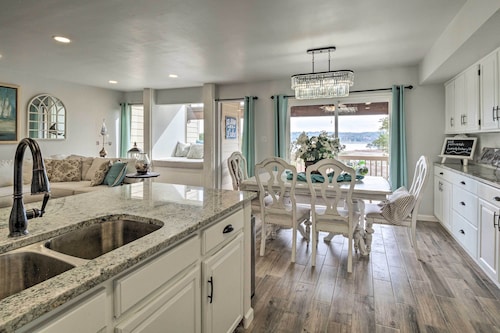 Lakefront Resort Living: Pool, Golf, Tennis & More