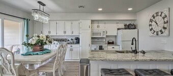 Lakefront Resort Living: Pool, Golf, Tennis & More