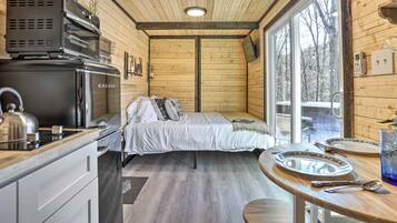 Apartment (0 Bedroom) | Interior