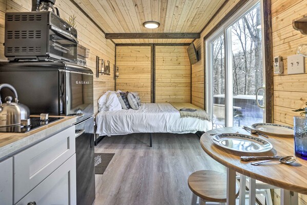 Apartment (0 Bedroom) | Interior - Tiny Home w/ Hot Tub & Mini Highland Cows! (Loudonville)