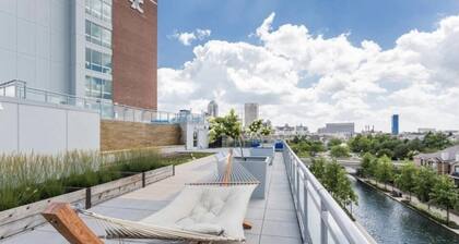 NEW! DTWN Suite! Free Garage Parking