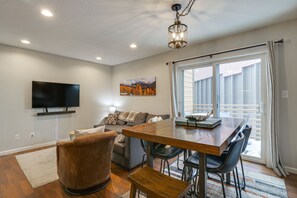 Dining - Updated Townhome Near Main Street, 10 Mi to Breck! (Frisco)