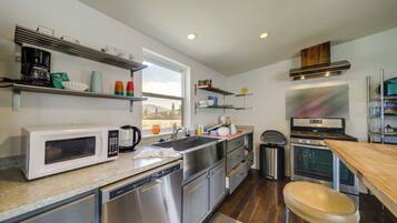 House (1 Bedroom) | Interior