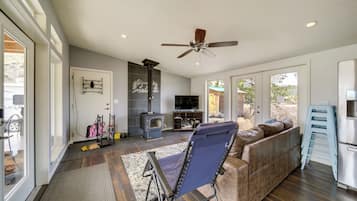 House (1 Bedroom) | Interior