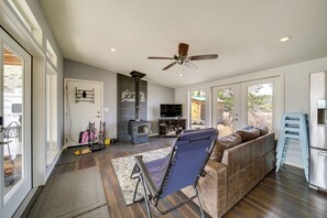 House (1 Bedroom) | Interior