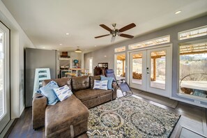 House (1 Bedroom) | Interior