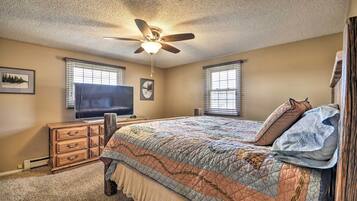 House (5 Bedrooms) | Interior