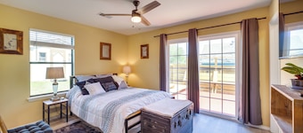 Barling Vacation Rental: Fenced-in Yard w/ Hot Tub