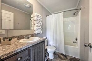 Interior - Pet-friendly Cassolopis Escape, Near Lake! (Cassopolis)