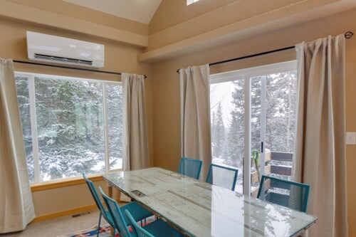 Mountain Cabin: 15 Mi to Breckenridge Ski Resort!