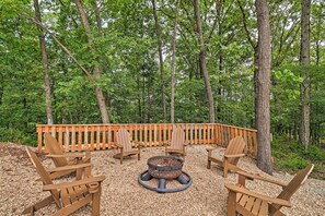 Apartment (2 Bedrooms) | Interior - Bull Shoals Condo Retreat ~ 1 Mi to Marina! (Bull Shoals)