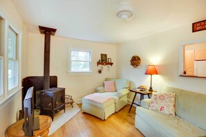 Cottage (2 Bedrooms) | Interior