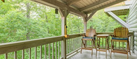House (4 Bedrooms) | Property grounds