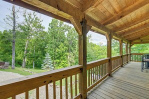 House (4 Bedrooms) | Interior - Smoky Mountain Log Cabin Close to Rafting! (Hartford)