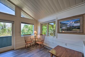 Interior - House w/ Balcony ~ 5 Mi to Cranmore Resort! (Glen)