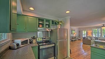 Cottage (2 Bedrooms) | Interior