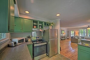 Cottage (2 Bedrooms) | Interior