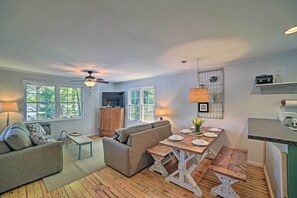 Cottage (2 Bedrooms) | Interior