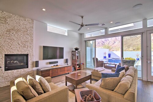 068332: 'desert Pearl' 3 BR Oasis w/ Private Pool!