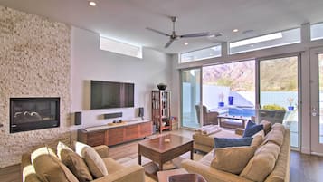 House (3 Bedrooms) | Front of property