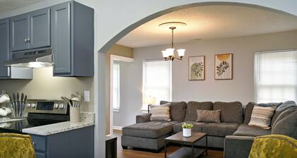 Downtown Gem 2 Br w Spacious Yard