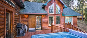 Hot Tub, Indoor Pool! Home 8 Mi to Heavenly Skiing